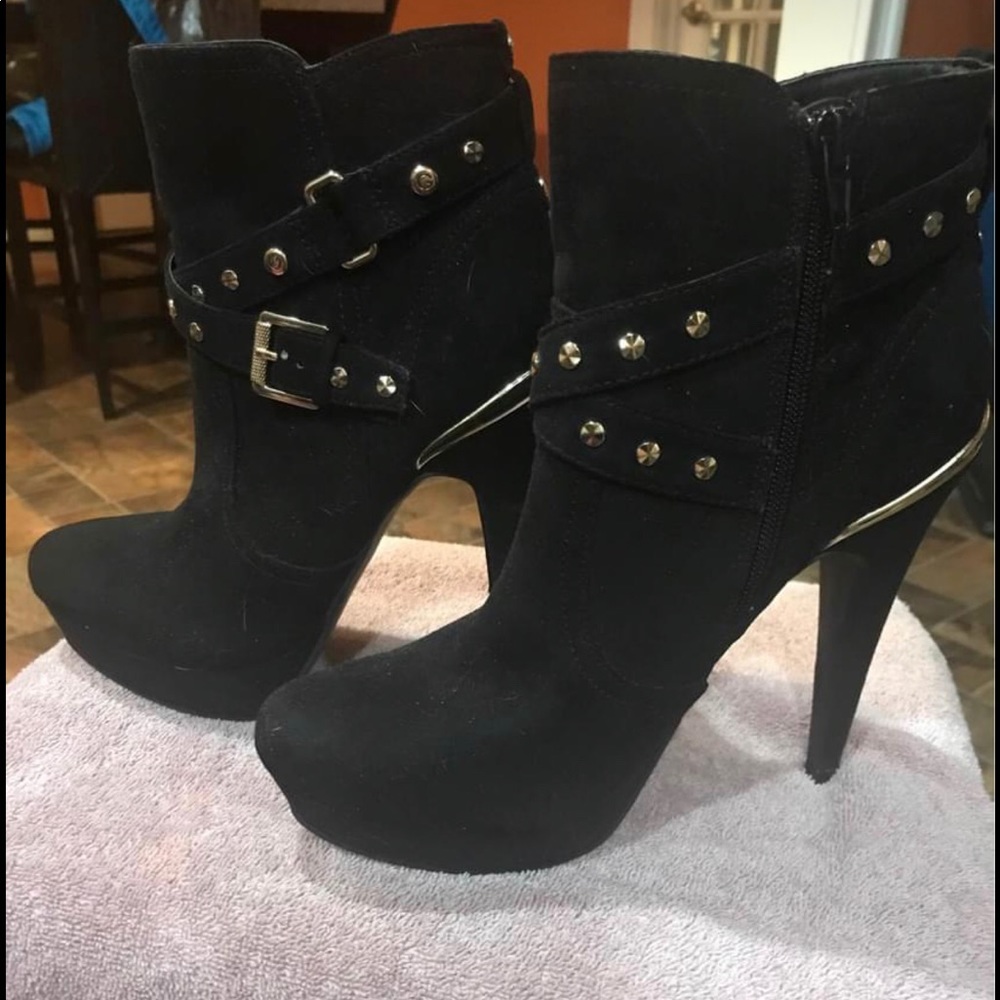 G by Guess Booties size 8 1/2